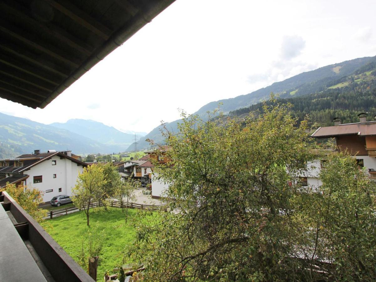 Spacious Apartment In Stumm Tyrol With Balcony Екстер'єр фото