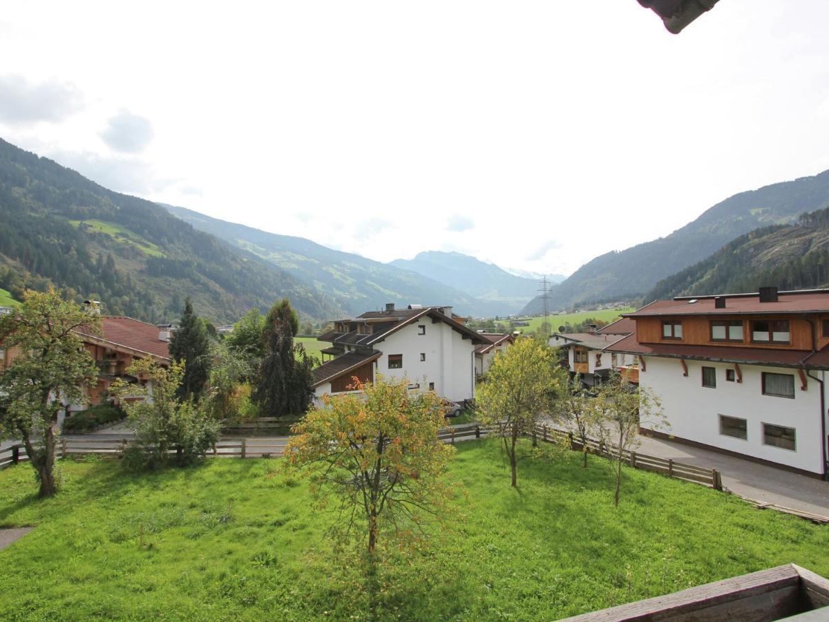 Spacious Apartment In Stumm Tyrol With Balcony Екстер'єр фото